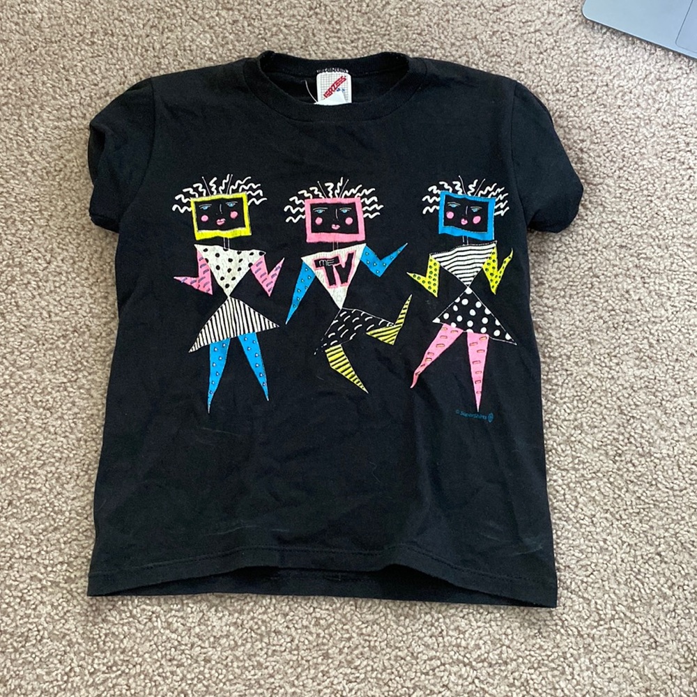 Black cropped baby tee